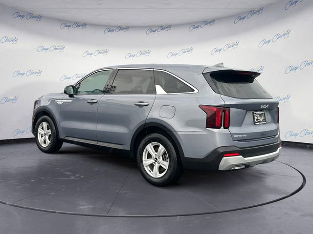 Used 2024 Kia Sorento LX image 3
