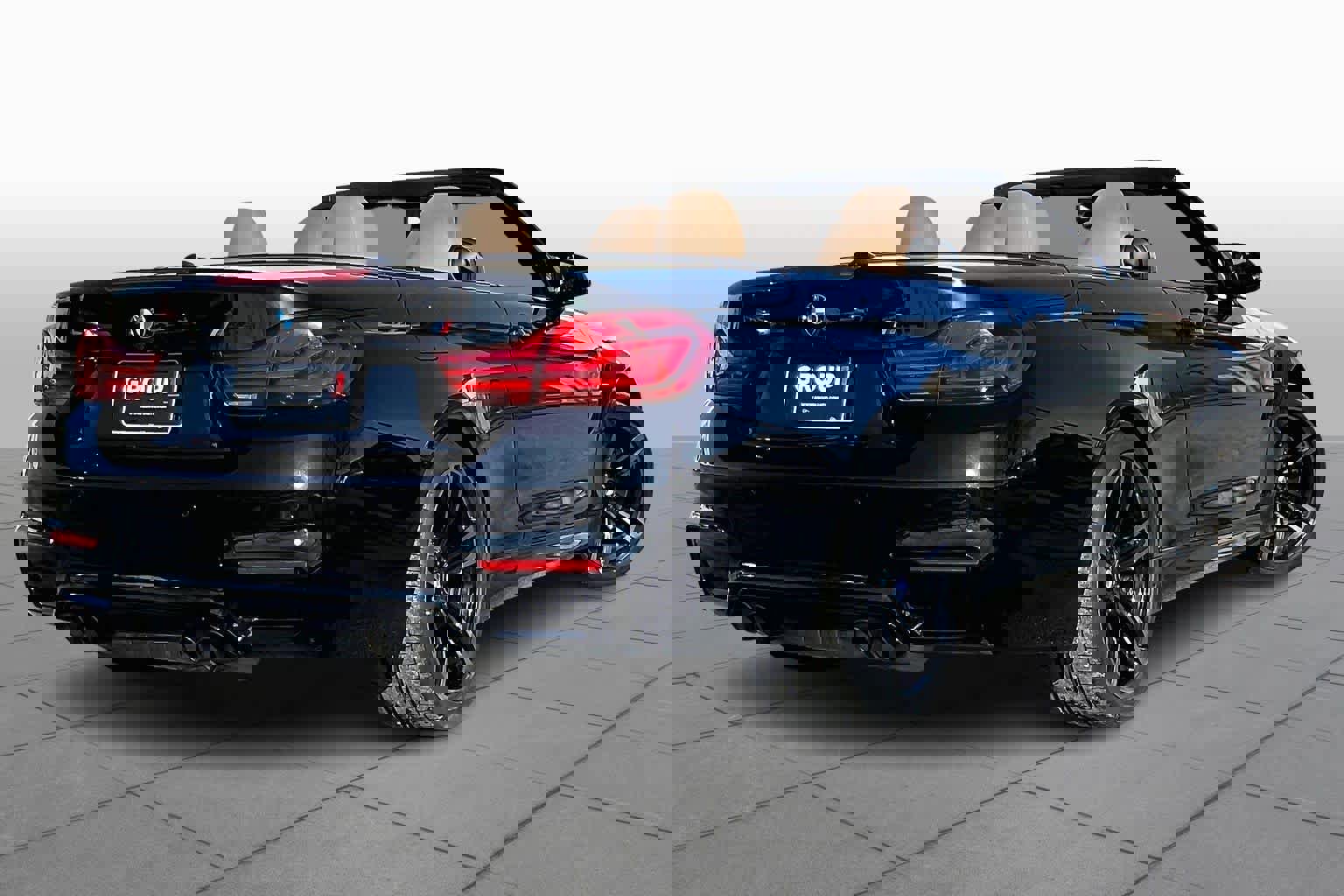 Used 2018 BMW M4 Convertible w/ Competition Package image 12