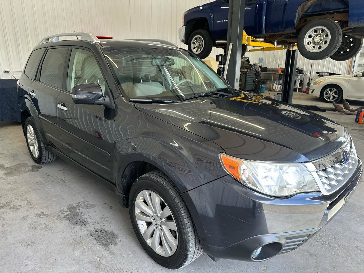 Used 2013 Subaru Forester 2.5X Touring AWD/4WD image 6
