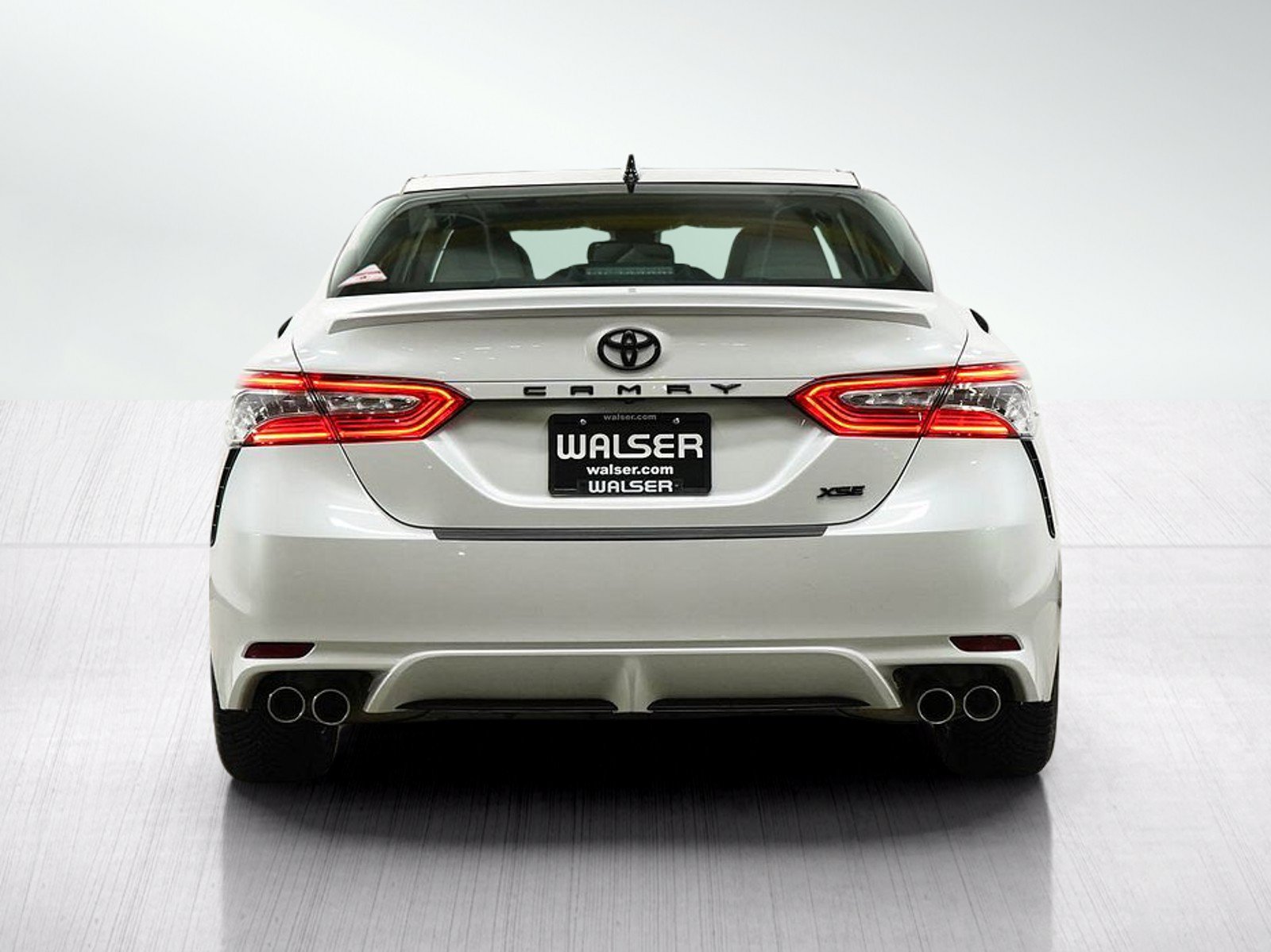 Used 2020 Toyota Camry XSE w/ Blackout Package FWD image 4