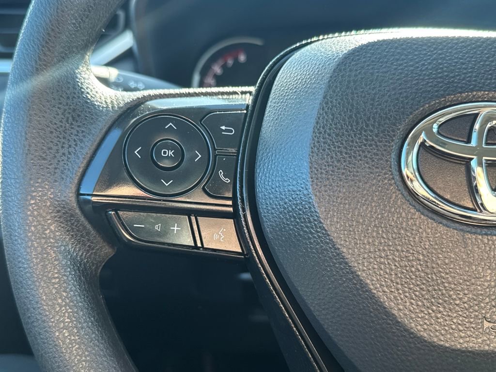 Used 2025 Toyota RAV4 XLE image 17