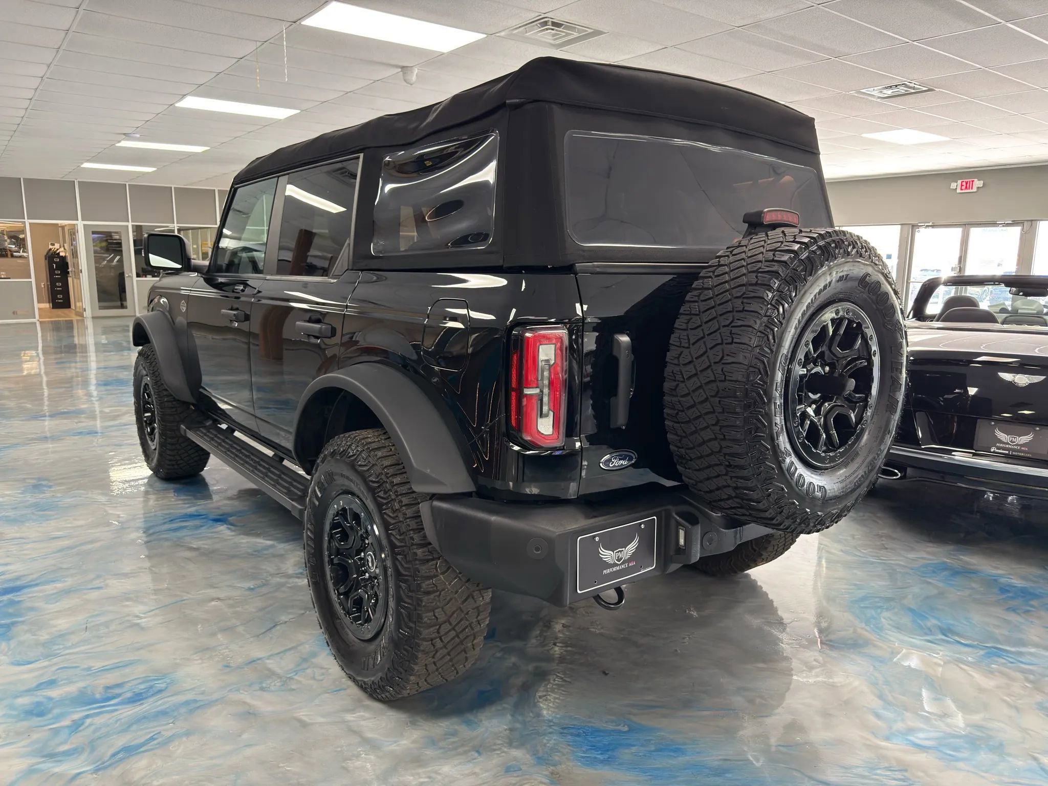 Used 2023 Ford Bronco Wildtrak image 5