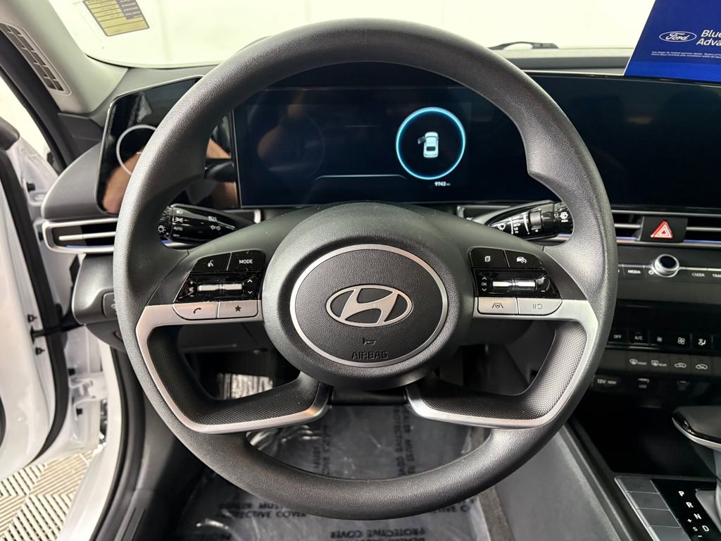 Used 2024 Hyundai Elantra SEL image 15