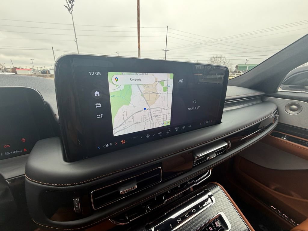 Used 2025 Lincoln Aviator Black Label image 11