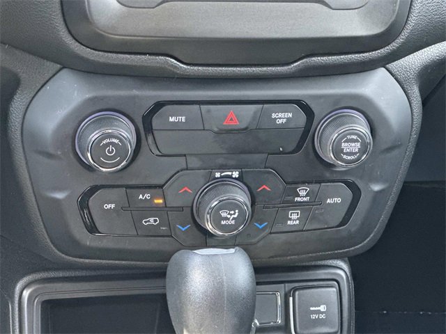 Used 2020 Jeep Renegade Latitude image 4