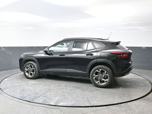 Used 2025 Chevrolet Trax LT image 9