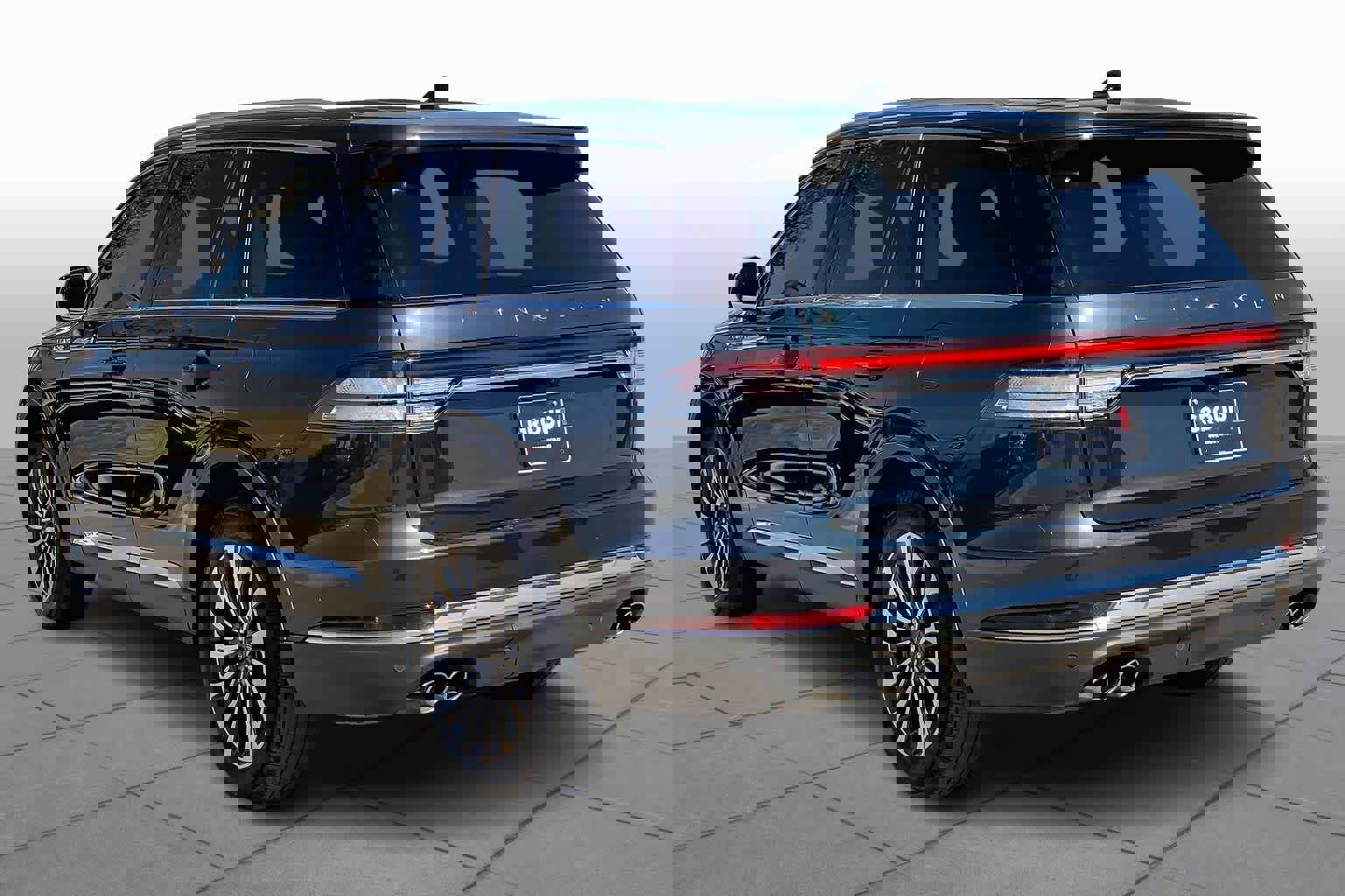 Used 2023 Lincoln Aviator Reserve w/ Equipment Group 201A image 12