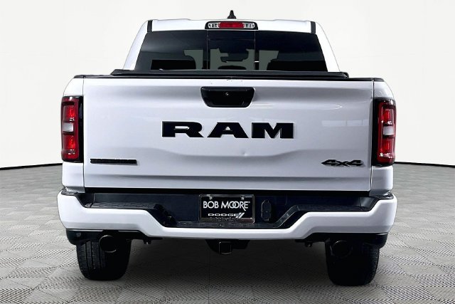 Used 2025 RAM 1500 Big Horn AWD/4WD image 4