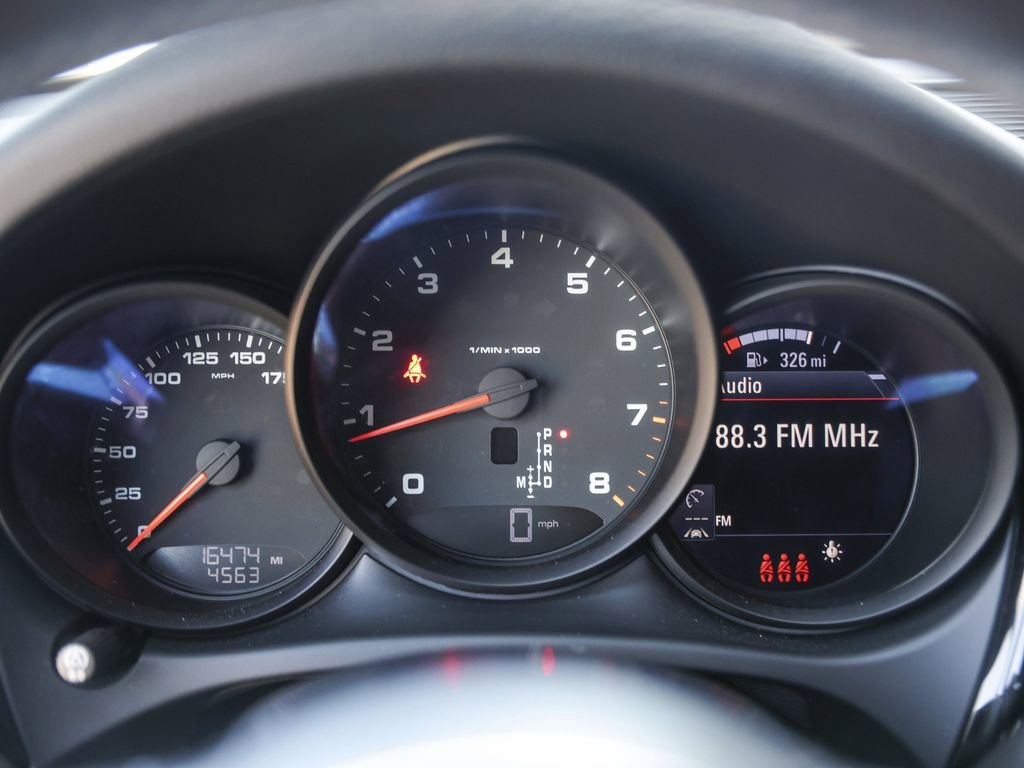 Certified 2021 Porsche Macan image 18