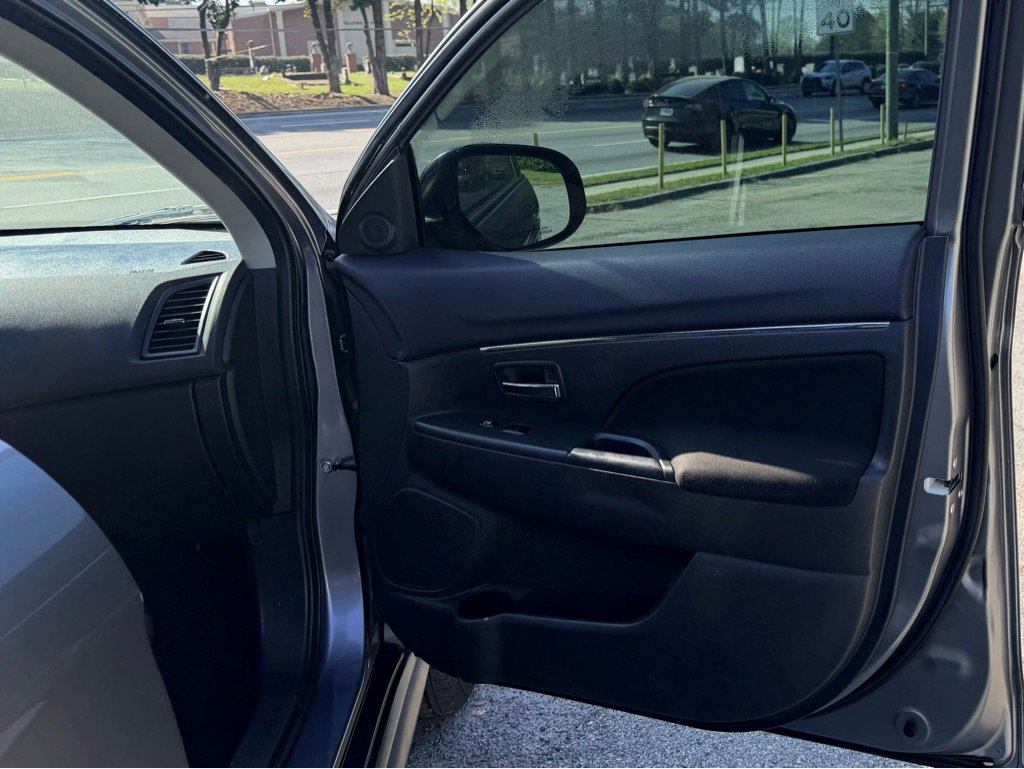 Used 2017 Mitsubishi Outlander Sport ES image 25