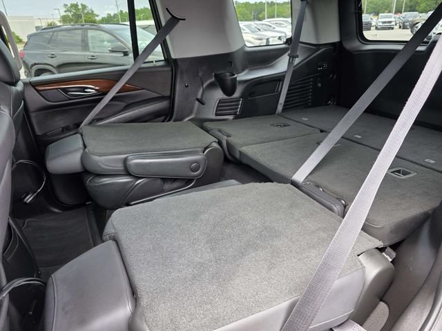 Used 2019 Cadillac Escalade Luxury RWD image 7