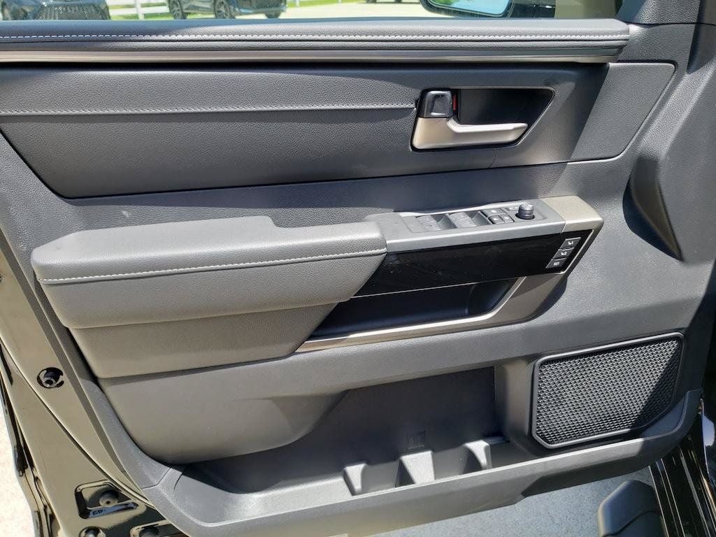 New 2026 Toyota Tundra Limited AWD/4WD image 10