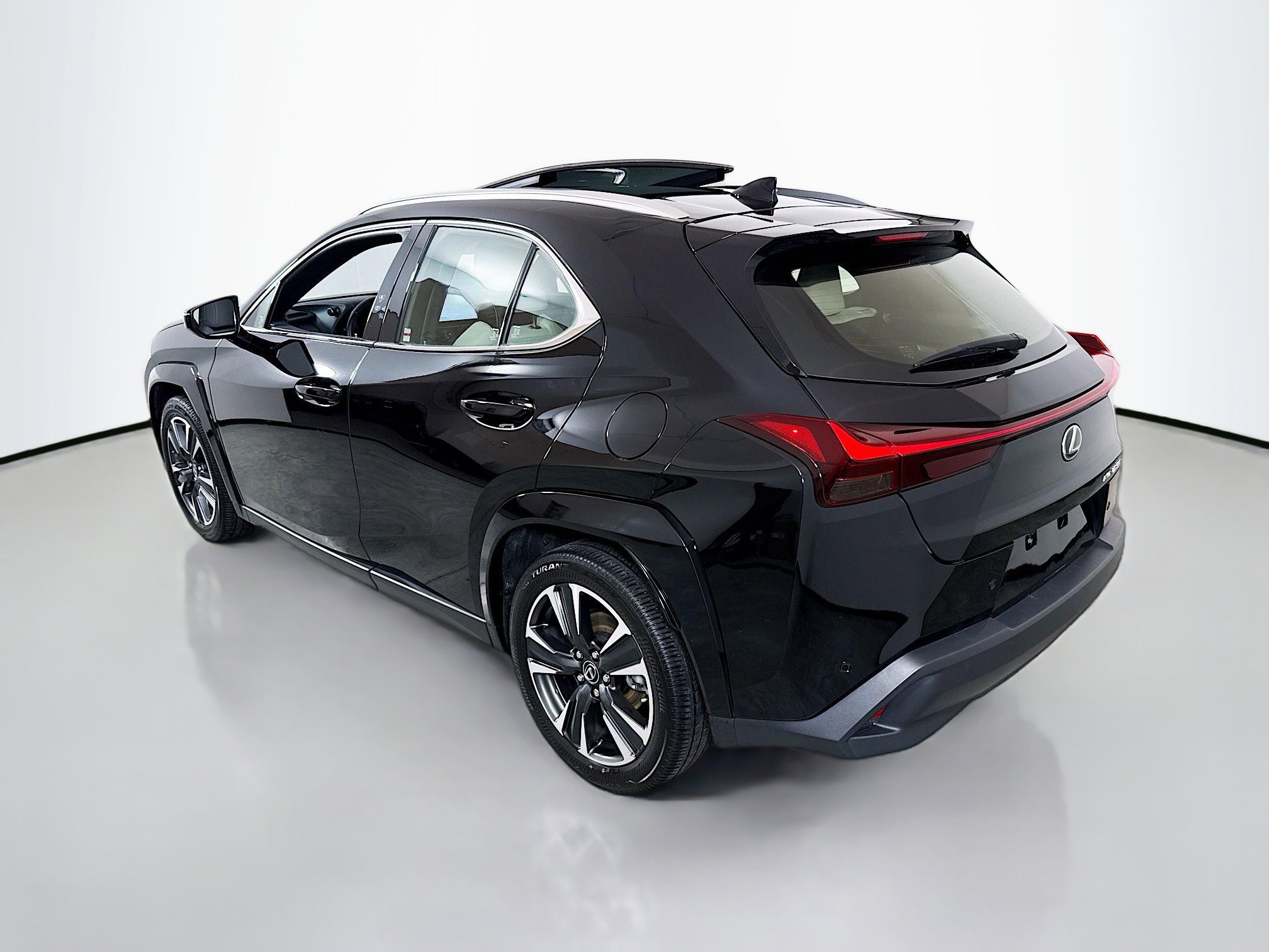 Used 2025 Lexus UX 300h AWD w/ Accessory Package (Z1) image 5