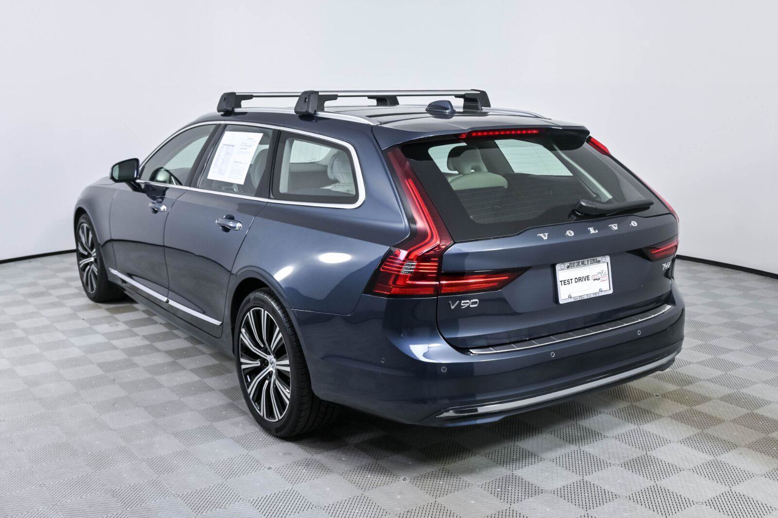 Used 2021 Volvo V90 T6 Inscription AWD/4WD image 3