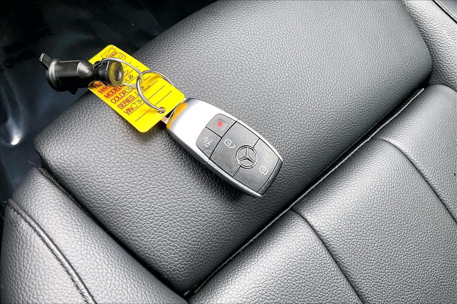 Certified 2022 Mercedes-Benz GLB 250 4MATIC image 14
