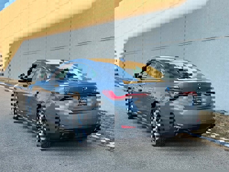 Used 2022 BMW i4 eDrive40 w/ Premium Package image 8