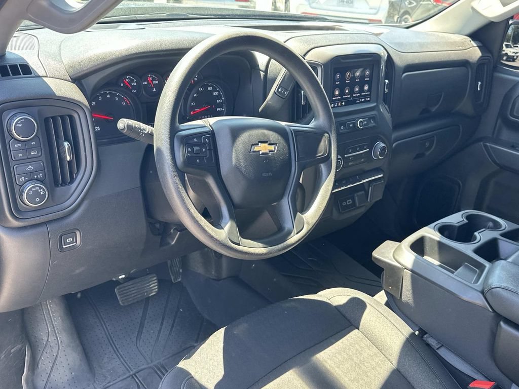 Used 2024 Chevrolet Silverado 1500 Custom AWD/4WD image 2