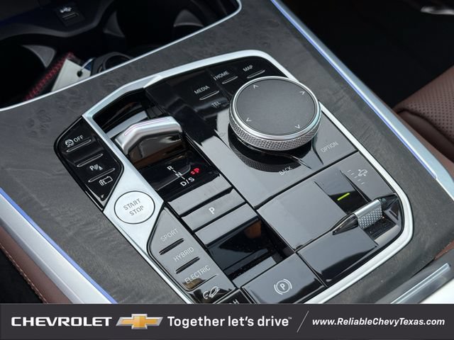 Used 2024 BMW X5 xDrive50e w/ Parking Assistance Package AWD/4WD image 20