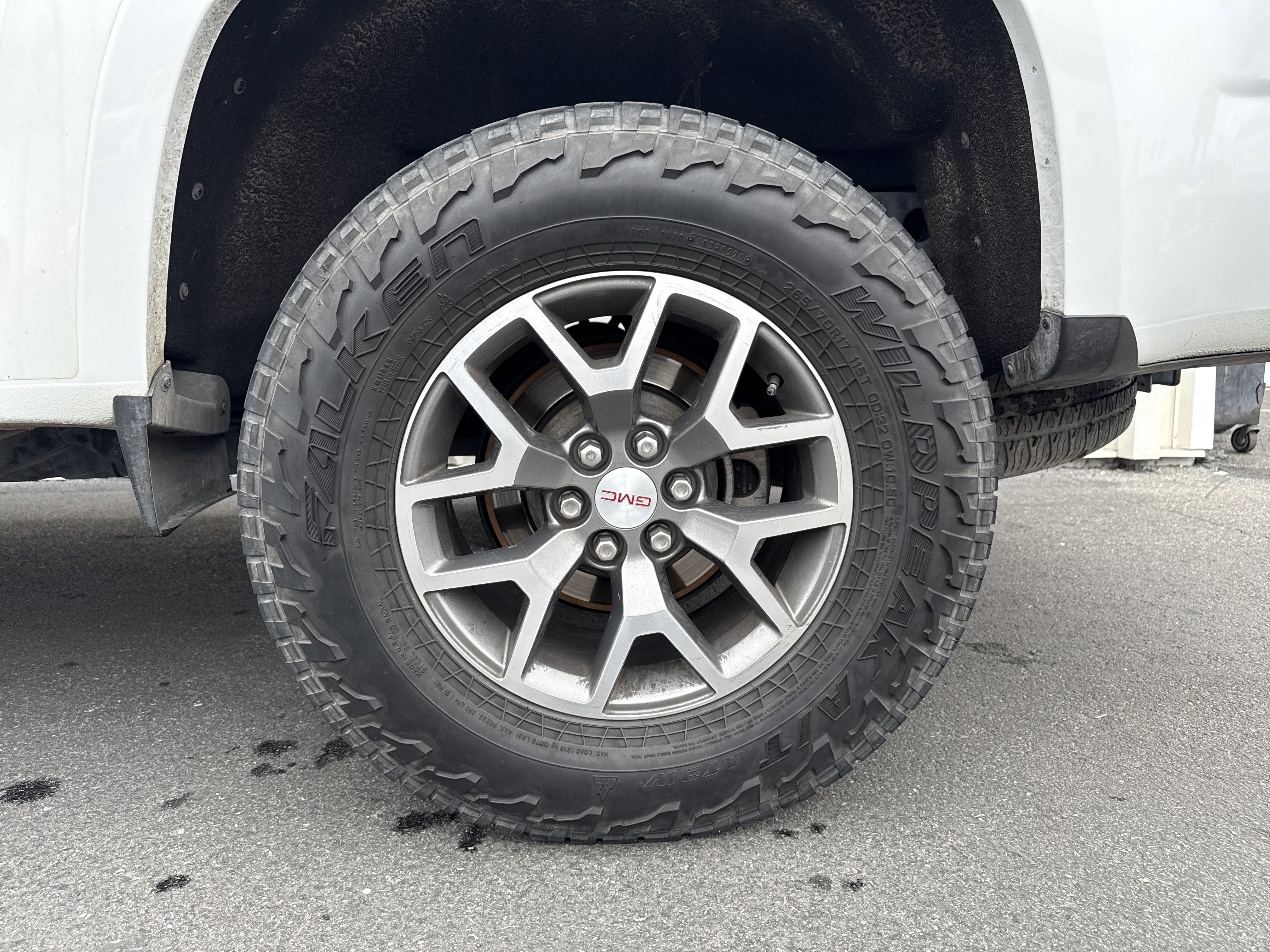 Used 2018 GMC Canyon All Terrain w/ Trailering Package image 3