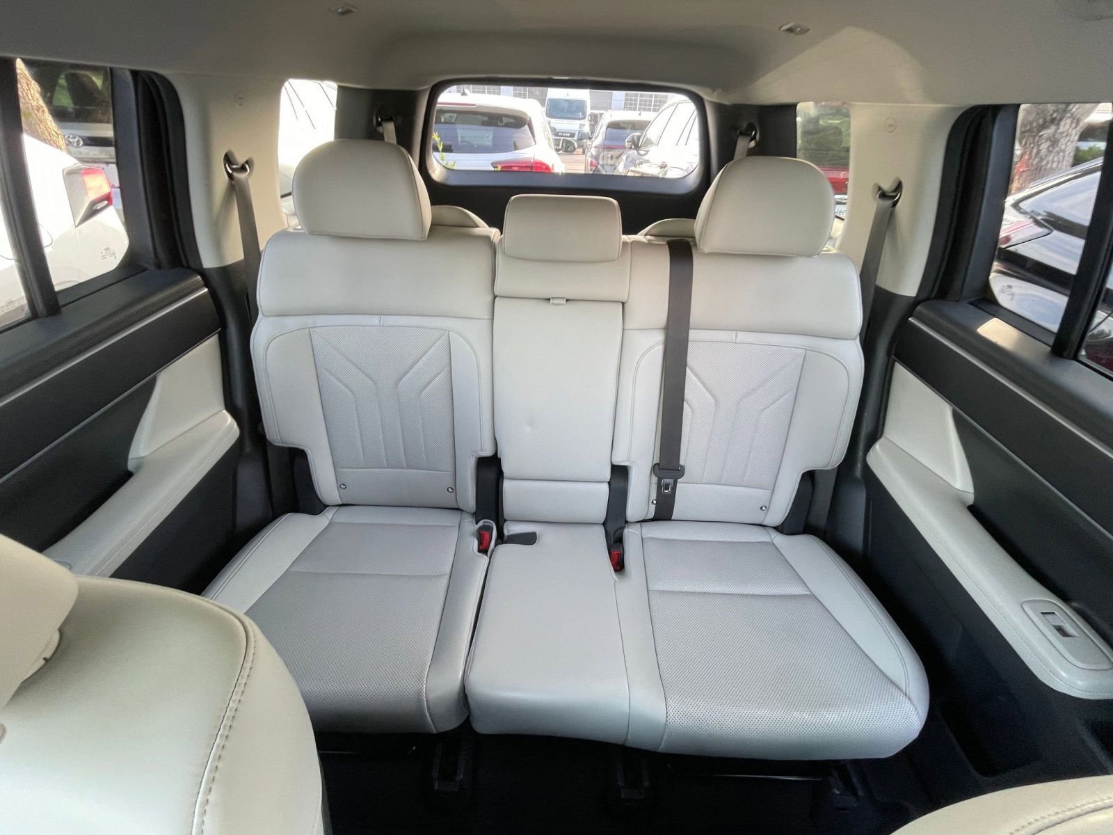 Used 2025 Hyundai Santa Fe SEL image 38