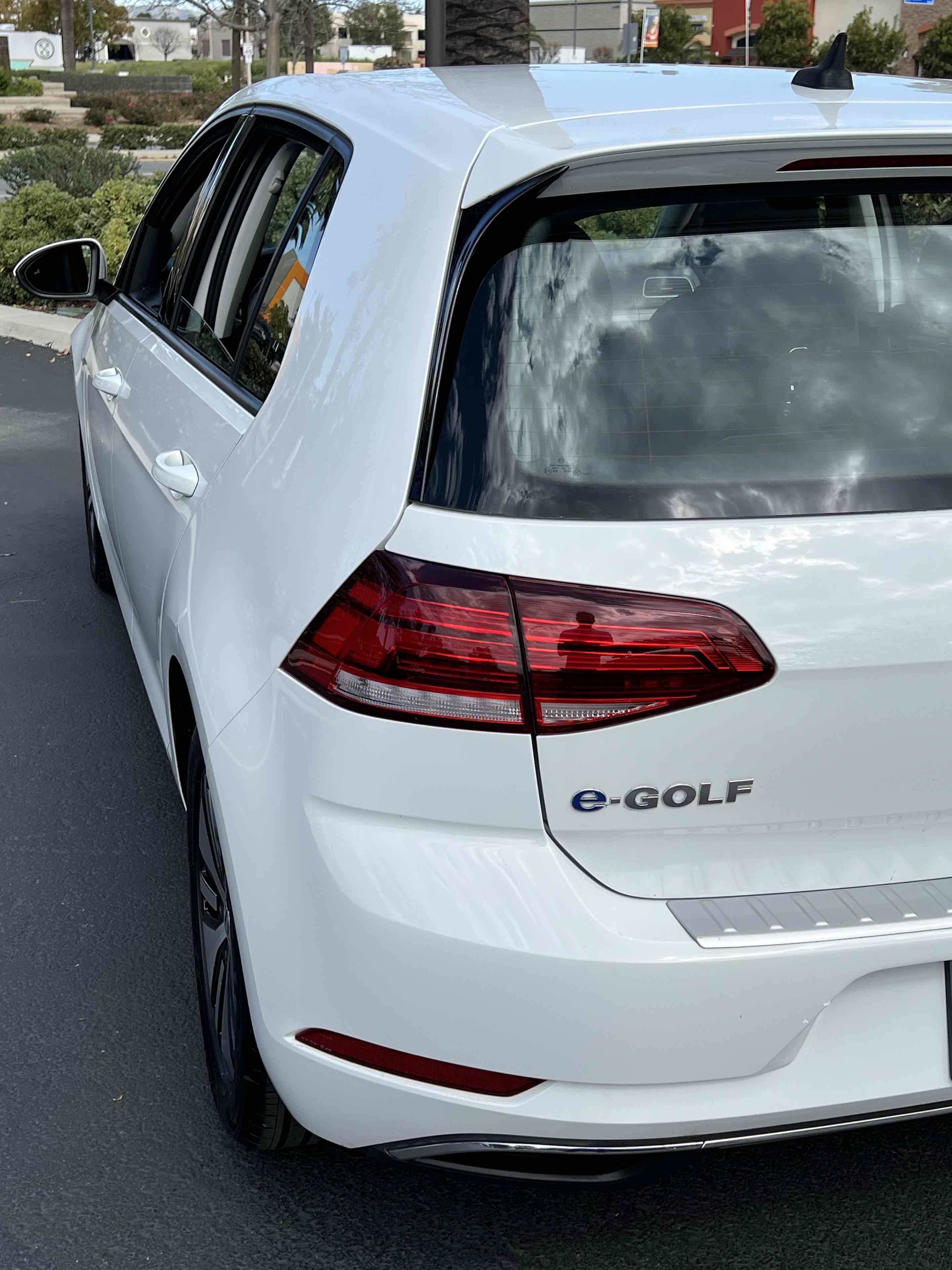 Used 2019 Volkswagen e-Golf SE w/ Driver Assistance Package image 52