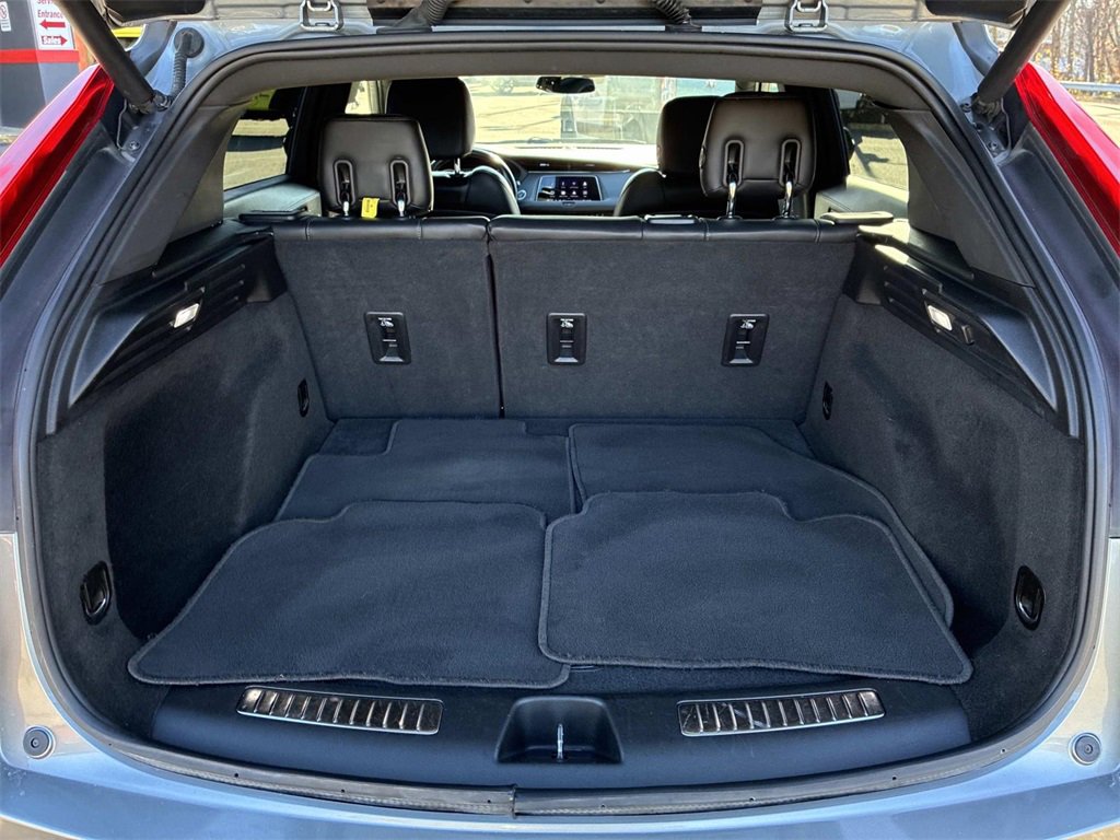 Used 2023 Cadillac XT4 Premium Luxury image 14