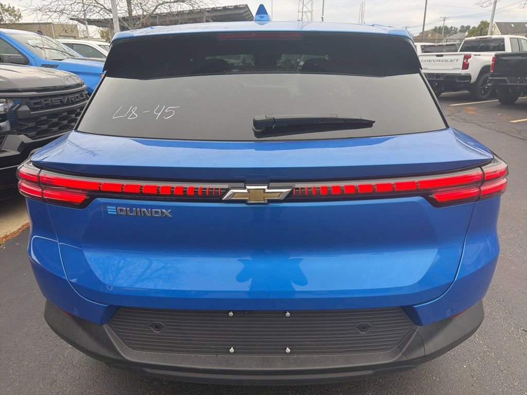 New 2026 Chevrolet Equinox EV LT image 4