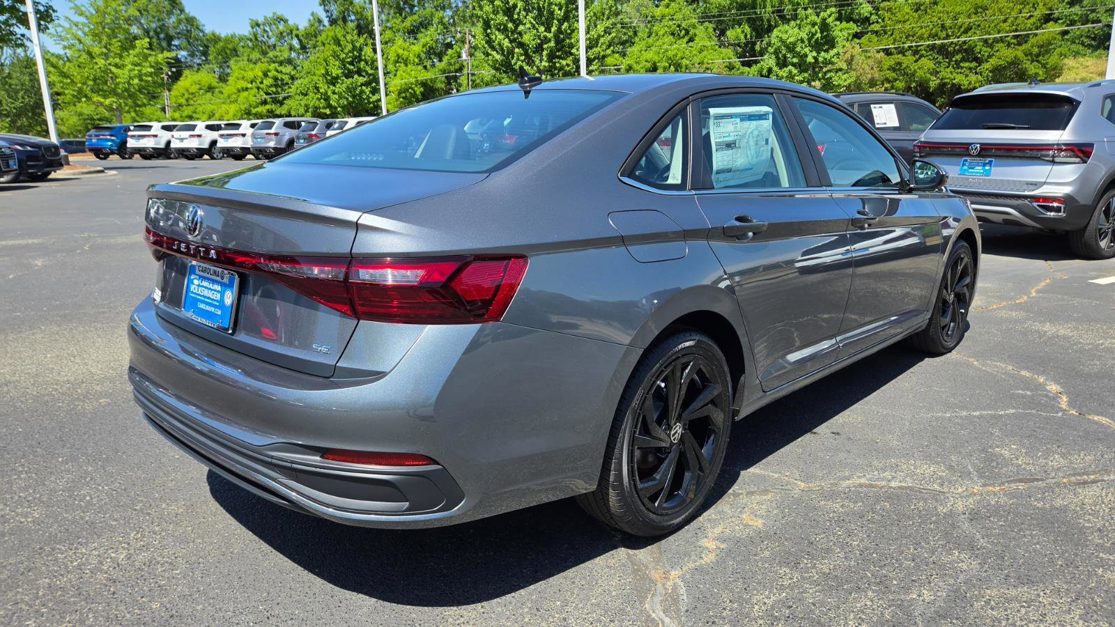 Used 2026 Volkswagen Jetta SE FWD image 14