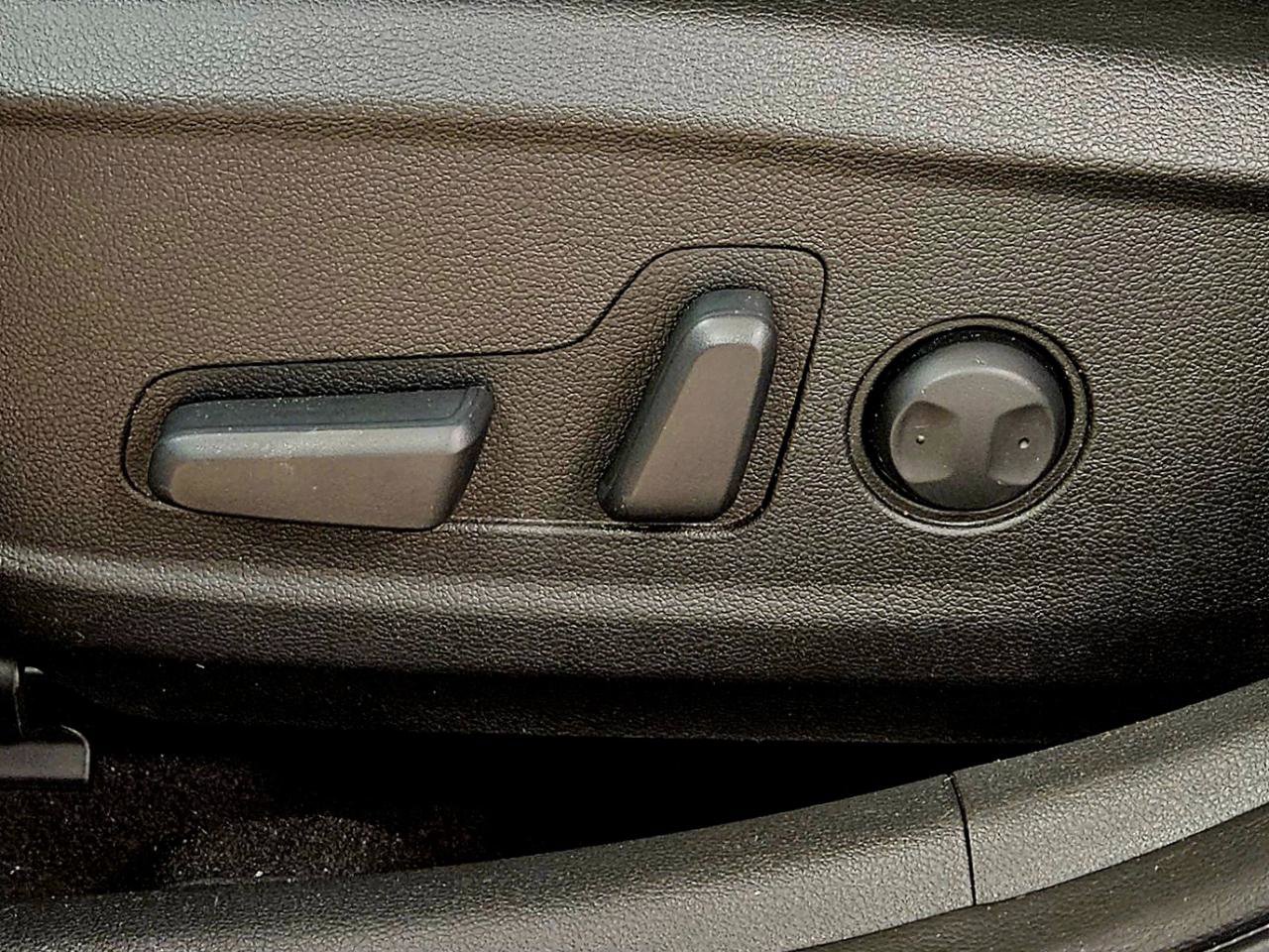 Used 2020 Hyundai Kona Ultimate image 16