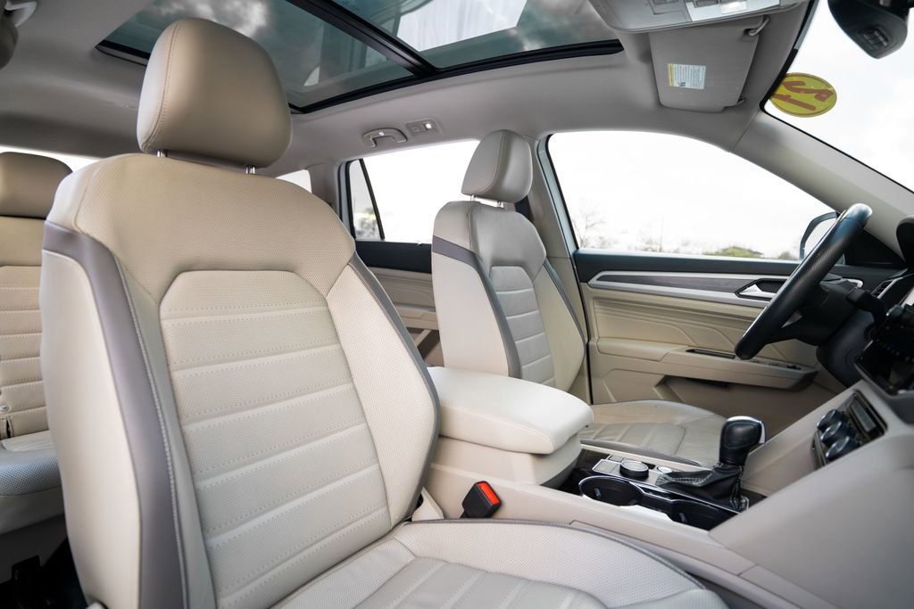 Used 2021 Volkswagen Atlas SEL Premium image 13