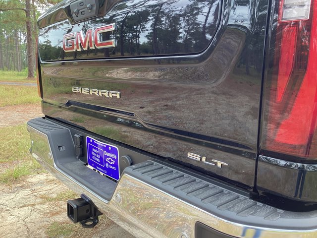 New 2025 GMC Sierra 2500 SLT w/ SLT Premium Package image 12