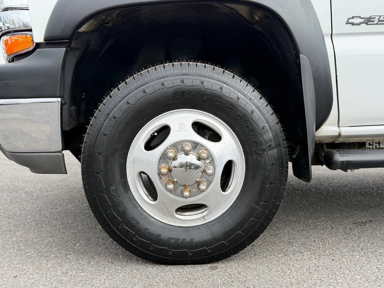 Used 2002 Chevrolet Silverado 3500 LS w/ Electrical Convenience Pkg image 40