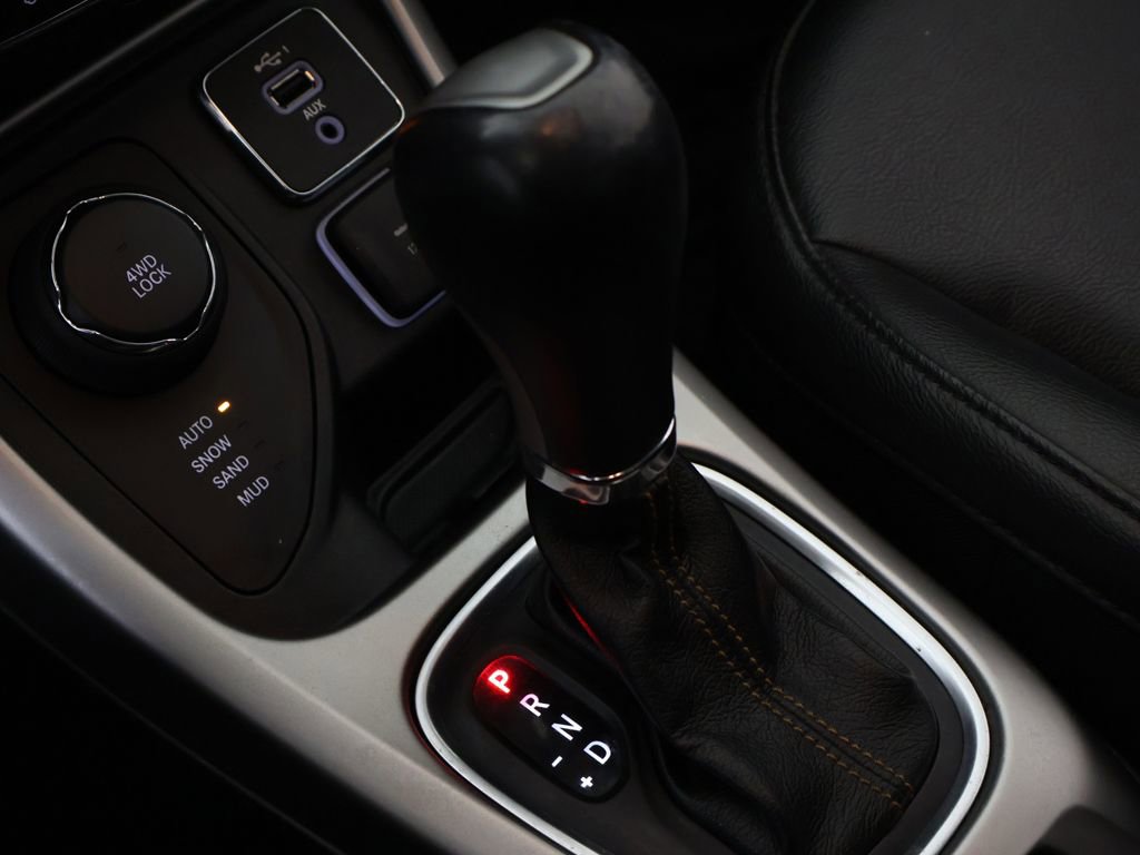 Used 2019 Jeep Compass Latitude AWD/4WD image 44
