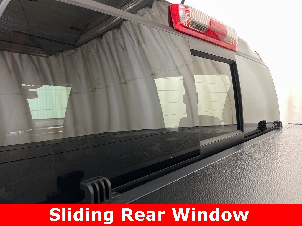 Used 2025 GMC Canyon Denali image 15