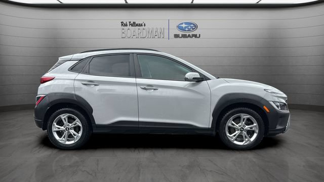 Used 2023 Hyundai Kona SEL AWD/4WD image 3