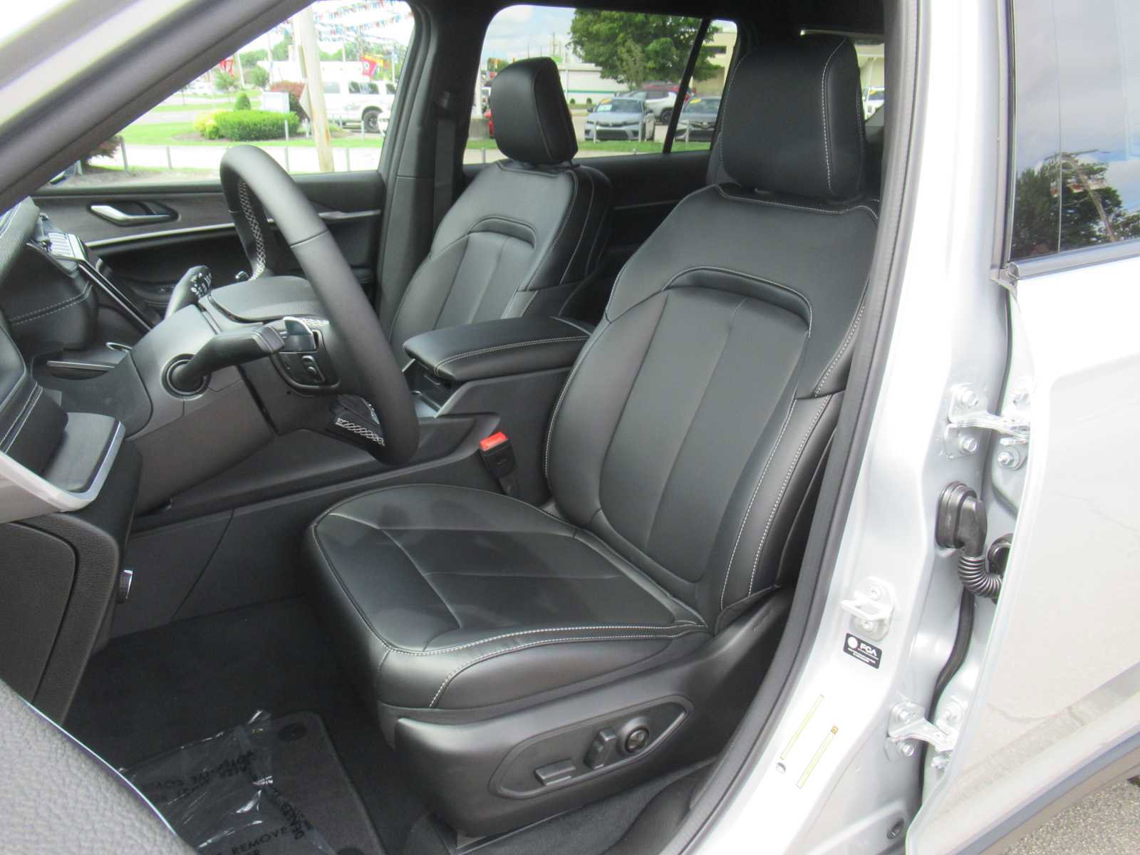 New 2025 Jeep Grand Cherokee L Limited w/ Trailer Tow Package image 20