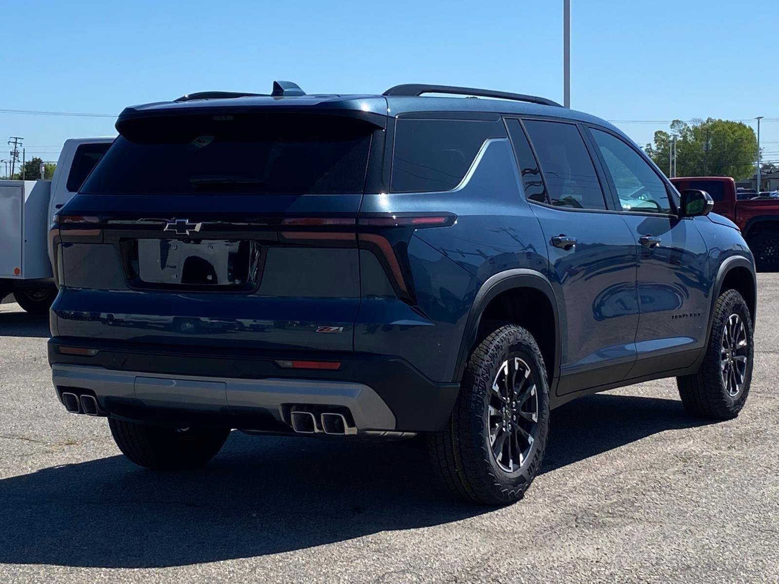 New 2026 Chevrolet Traverse Z71 w/ Driver Confidence Package AWD/4WD image 3