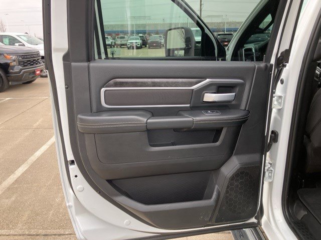 Used 2024 RAM 2500 Big Horn w/ Safety Group image 22