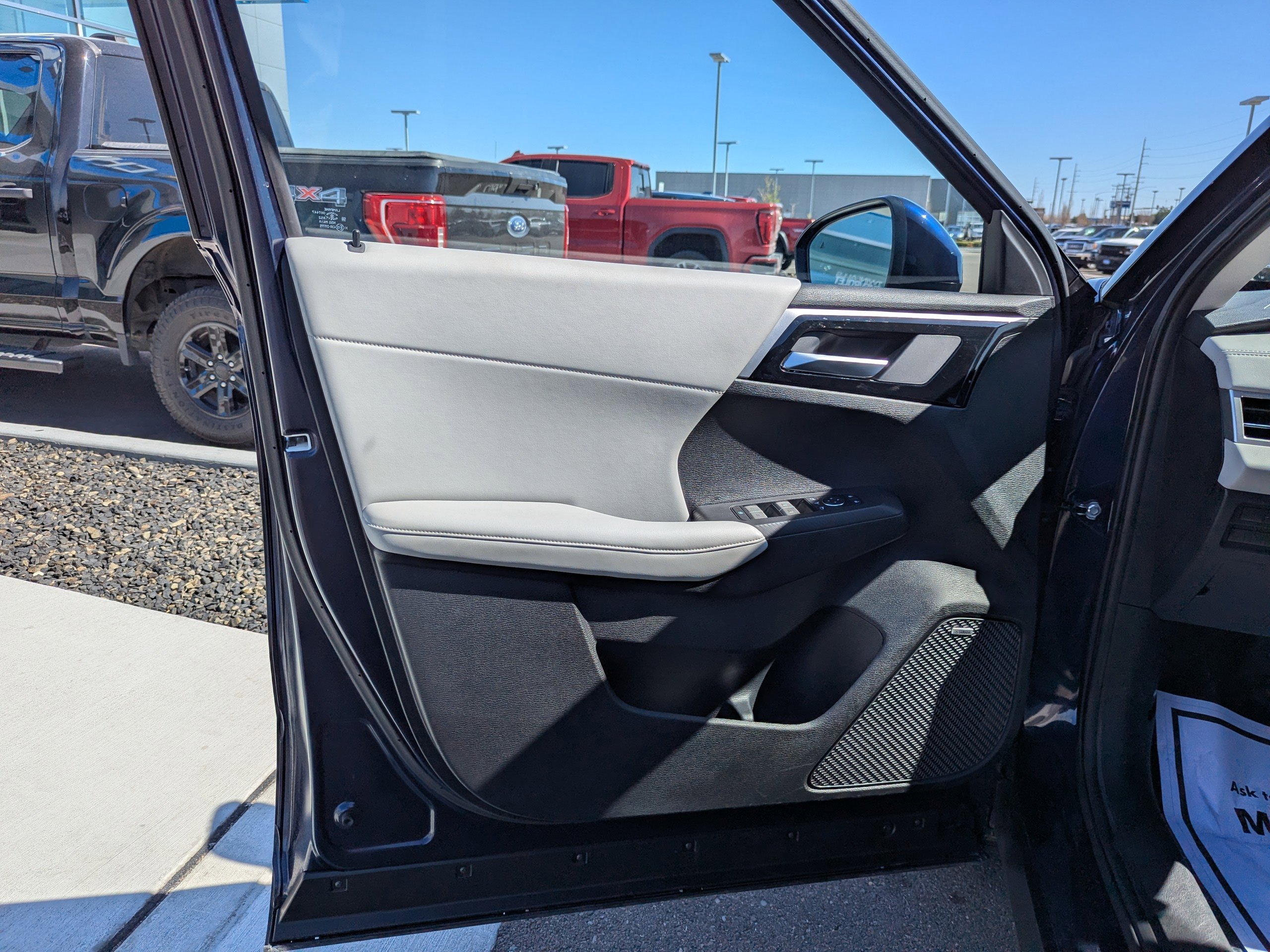 Used 2025 Mitsubishi Outlander SE AWD/4WD image 10