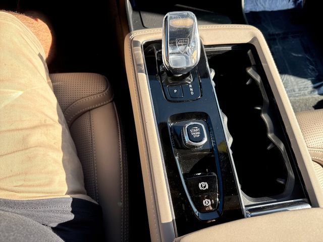 Certified 2026 Volvo XC90 B6 Ultra w/ Lounge Package AWD/4WD image 27