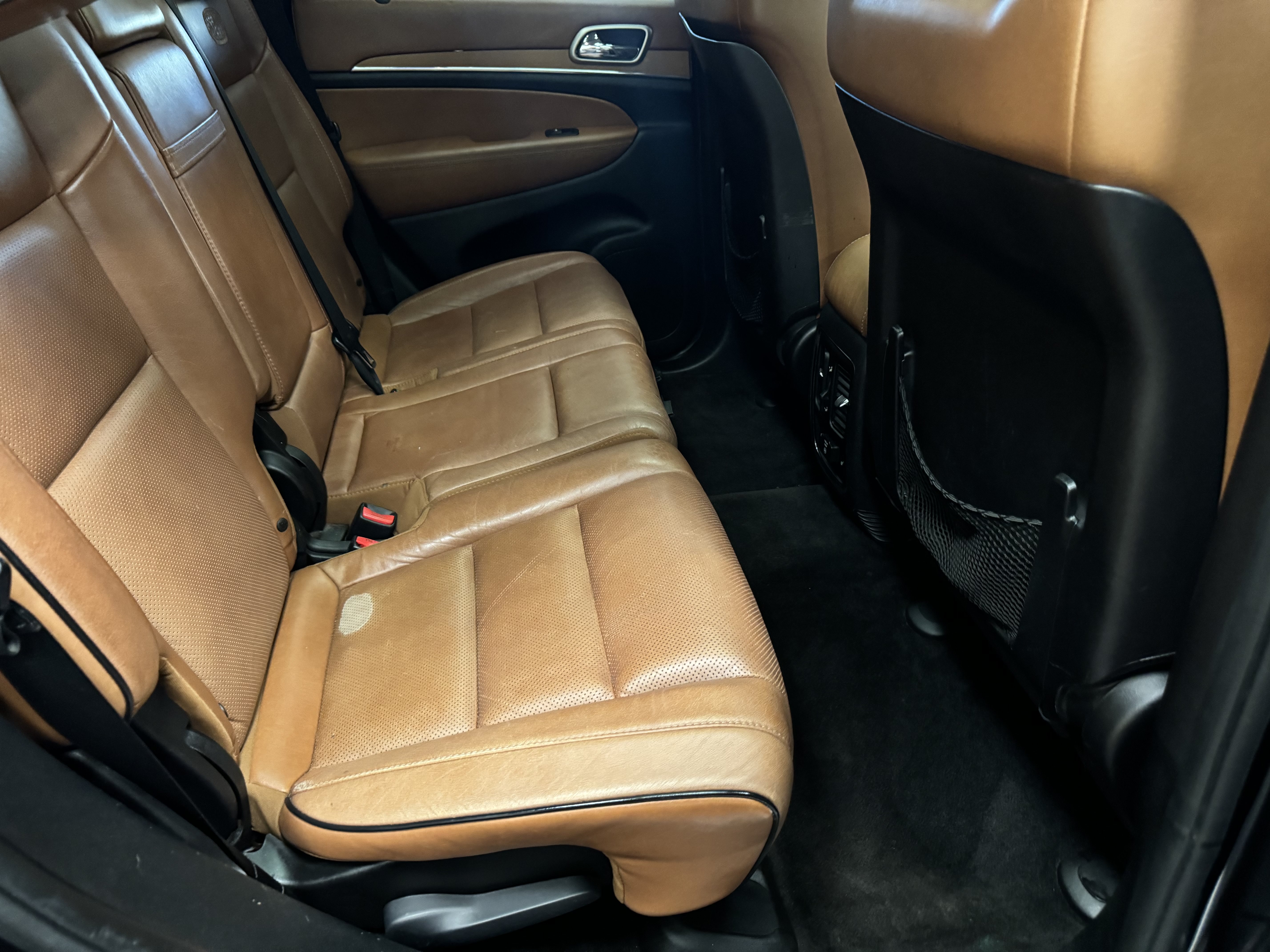 Used 2011 Jeep Grand Cherokee Overland Summit AWD/4WD image 18