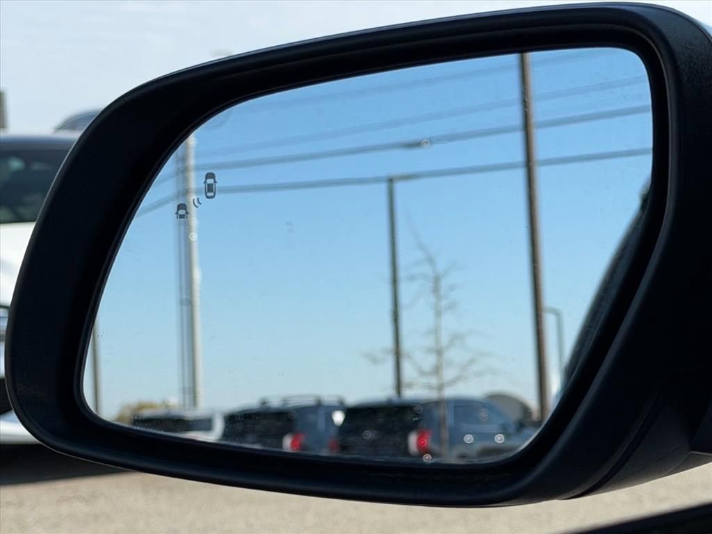 Certified 2023 Hyundai Venue SEL w/ Cargo Package image 17