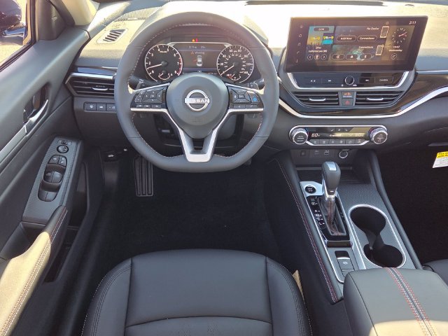 New 2026 Nissan Altima 2.5 SR w/ SR Premium Package FWD image 7