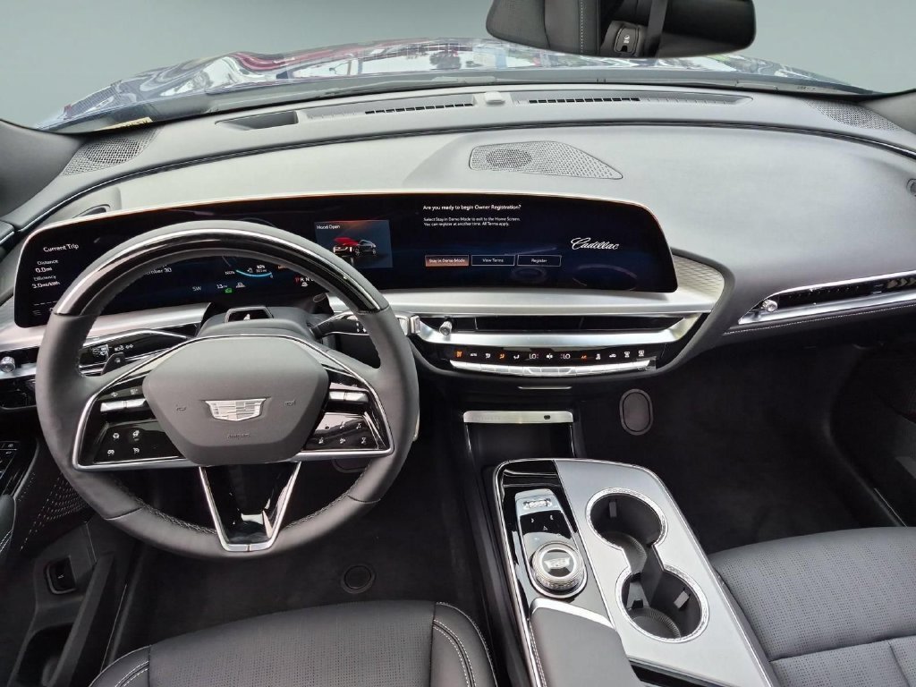 New 2027 Cadillac Lyriq Sport RWD image 19