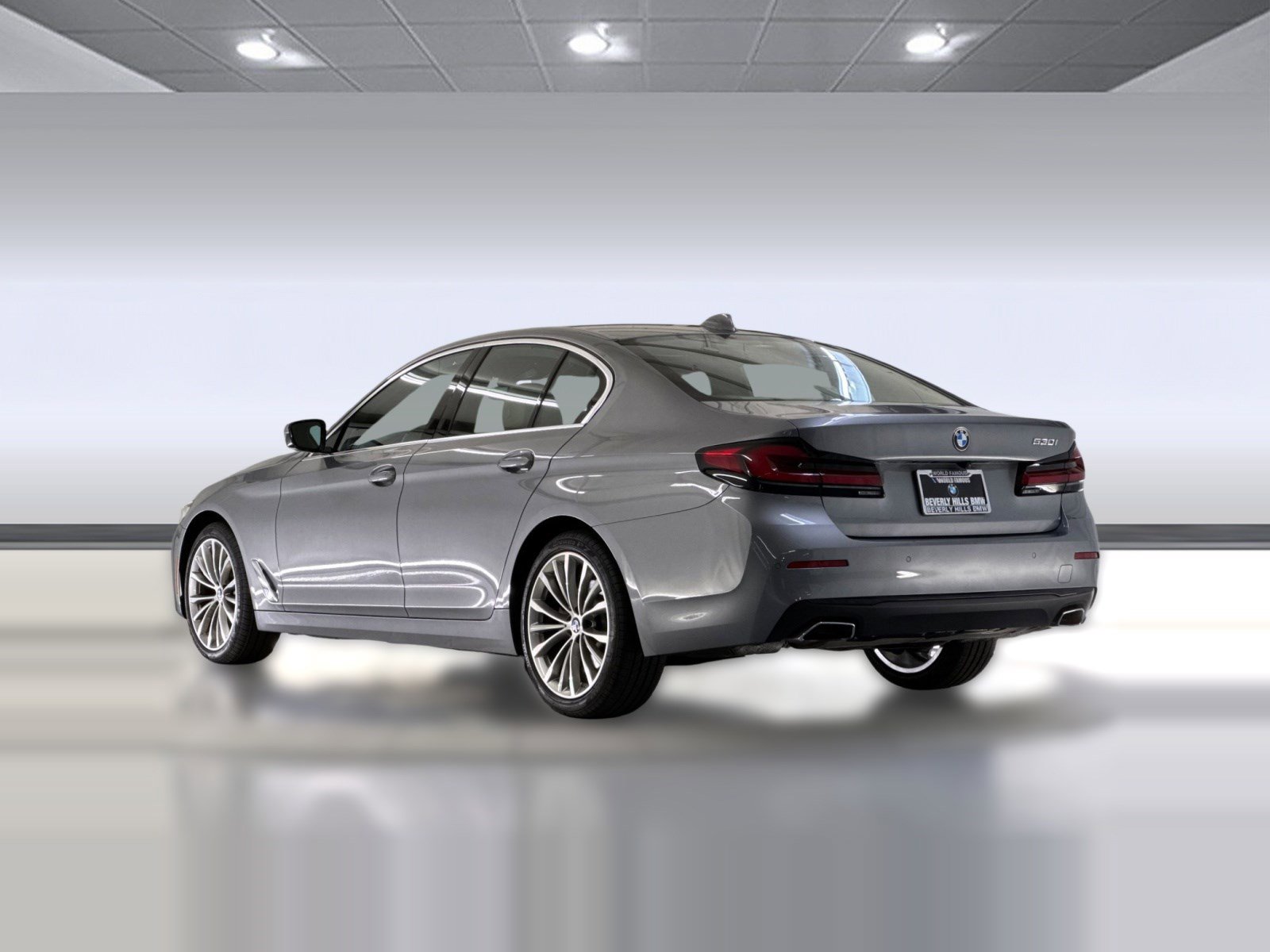 Certified 2023 BMW 530i w/ Premium Package image 3