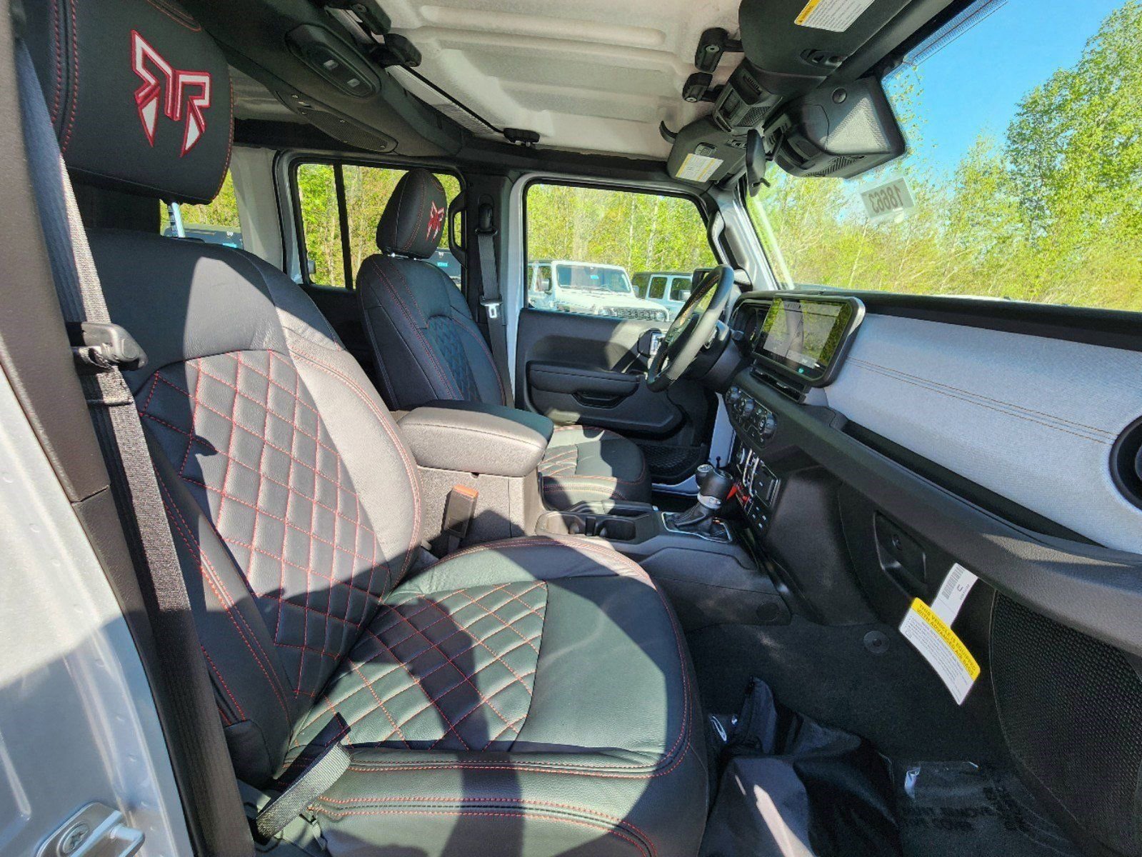 Used 2024 Jeep Wrangler Unlimited Sport image 5