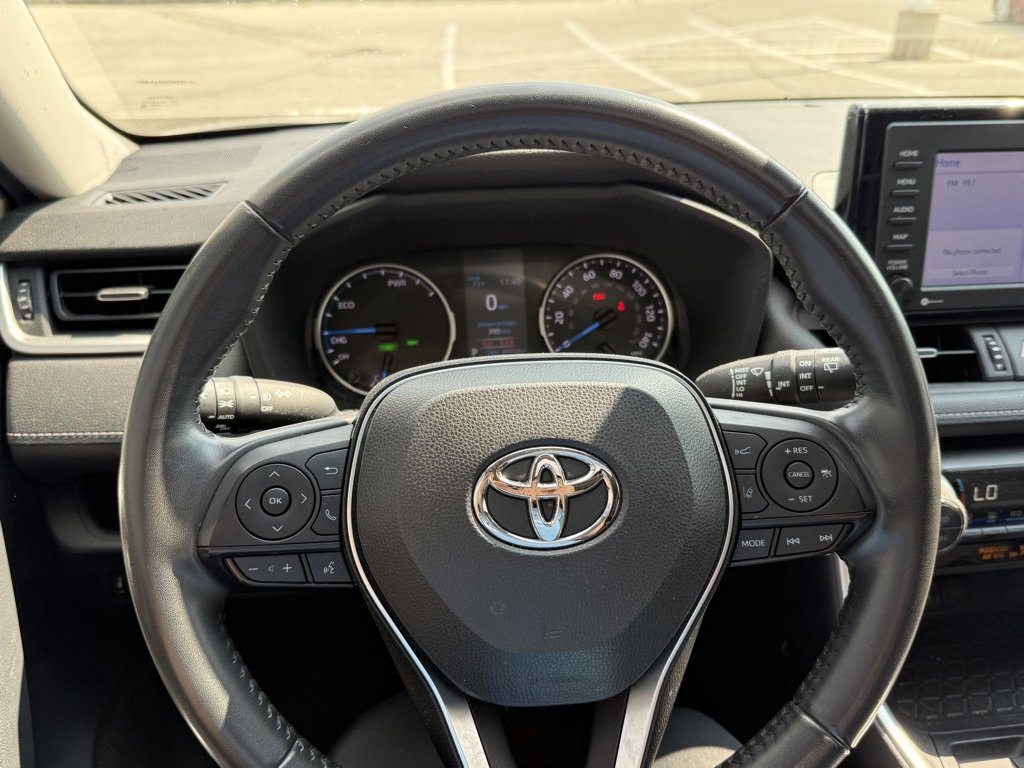 Used 2022 Toyota RAV4 XLE Premium image 23