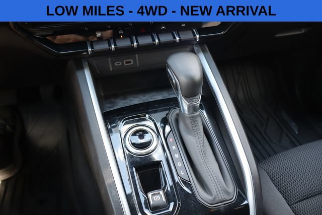 Used 2023 Chevrolet Colorado LT w/ LT Convenience Package AWD/4WD image 18