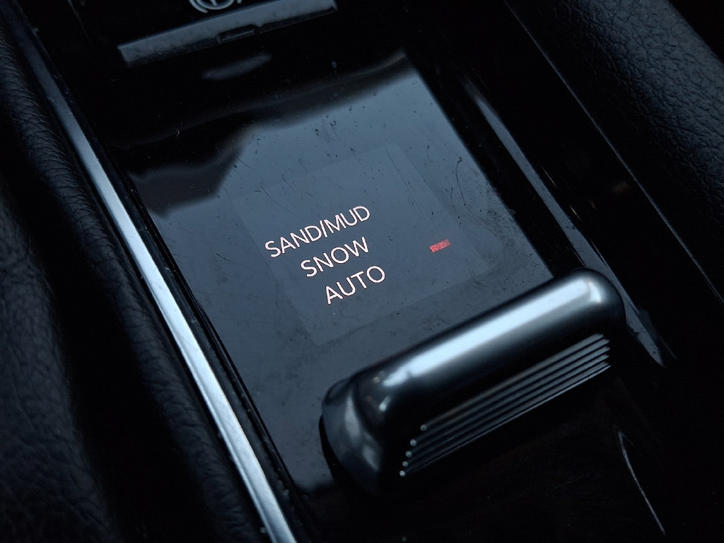Used 2022 Jeep Compass Limited AWD/4WD image 25