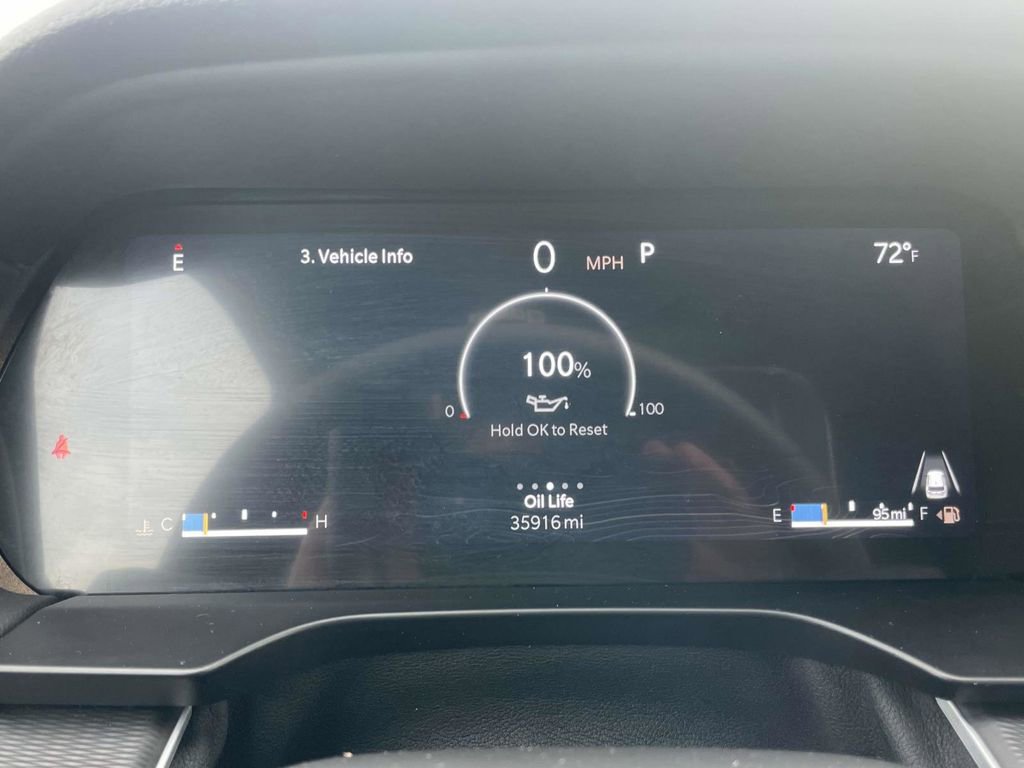 Certified 2025 Jeep Grand Cherokee Altitude image 30